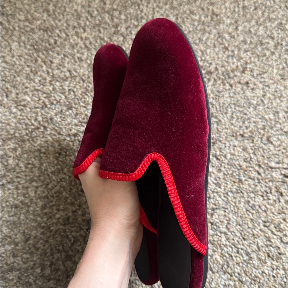 Like New Red Velvet Hums Slippers Made in Spain - Picture 3 of 4
